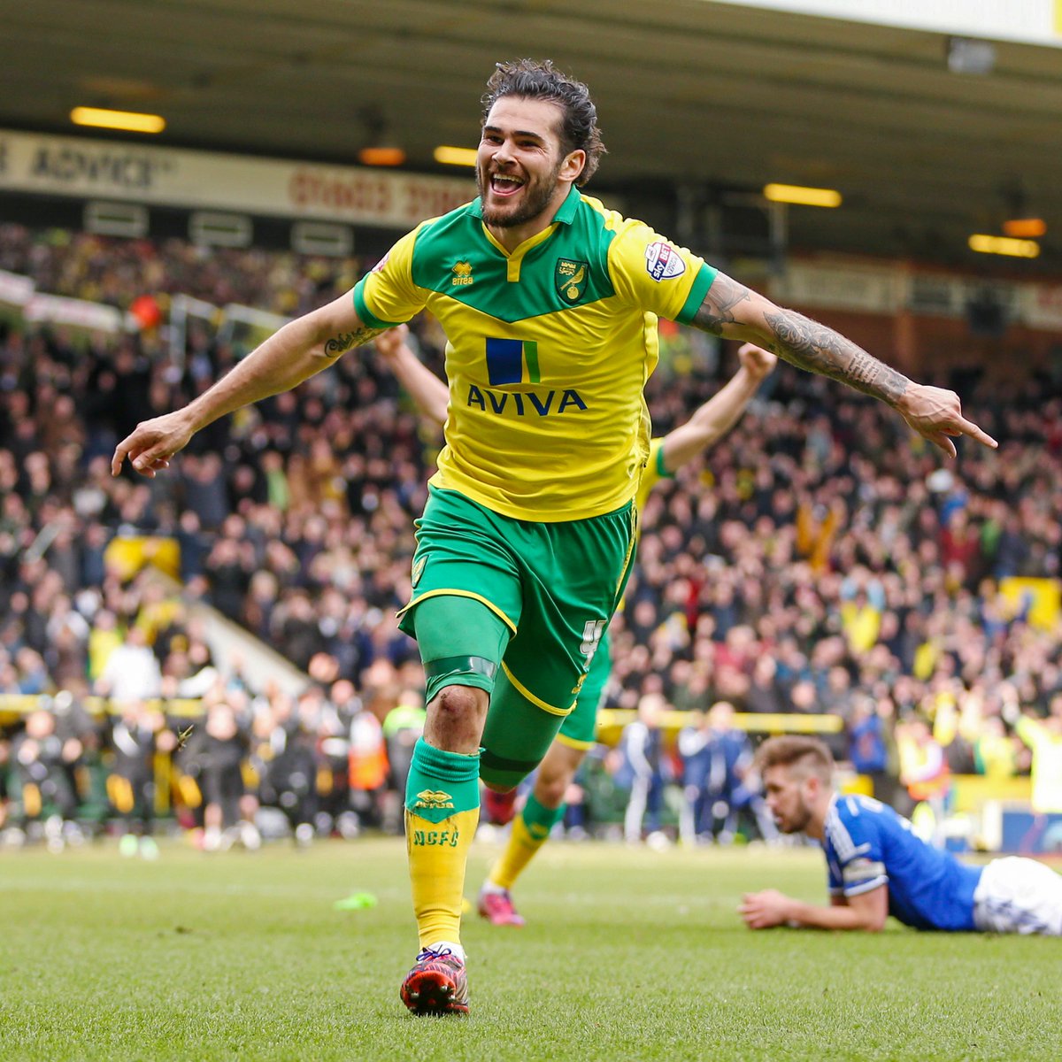 On this day in 2011… 🗓️ Bradley Johnson signed for Norwich! 💛💚 He loved a screamer… 🚀 Bradley Johnson #NCFC
