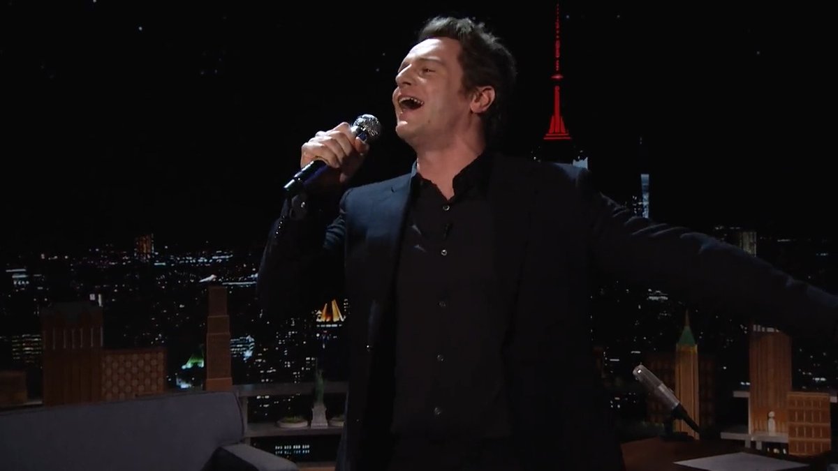 jonathan performing "totally f*cked” from "spring awakening" in The Tonight Show, 2022