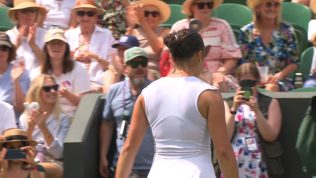 Elisabetta Cocciaretto, take a bow 👏 The Italian beats No.3 seed Jessica Pegula 6-2, 6-3 to storm into the second round of #Wimbledon