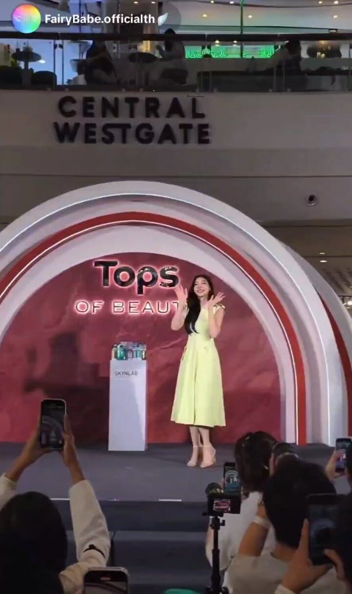 she looks so elegant please 😭 PERAYA PREMIUM SMILE #SKYNLABnTopsxFAYE
