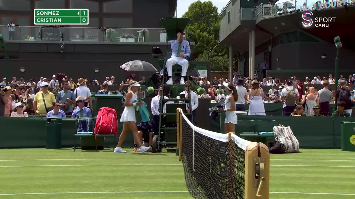 🎾 Zeynep Sönmez, Jaqueline Cristian karşısında servis kırarak başladı.