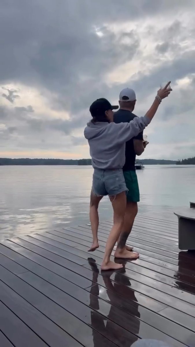 HAPPY CANADA DAY 🇨🇦 Watching #VictoriaBeckham and #DavidBeckham dancing dockside in Muskoka is exactly the vibe we’re going for 🙌 📷: VictoriaBeckham #CanadaDay #Canada
