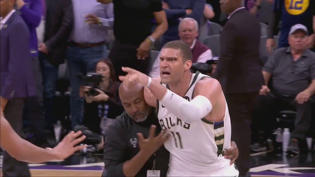 Put 11 in the rafters Milwaukee Bucks “I got your back. I’m not gonna let him do that shit to you.”