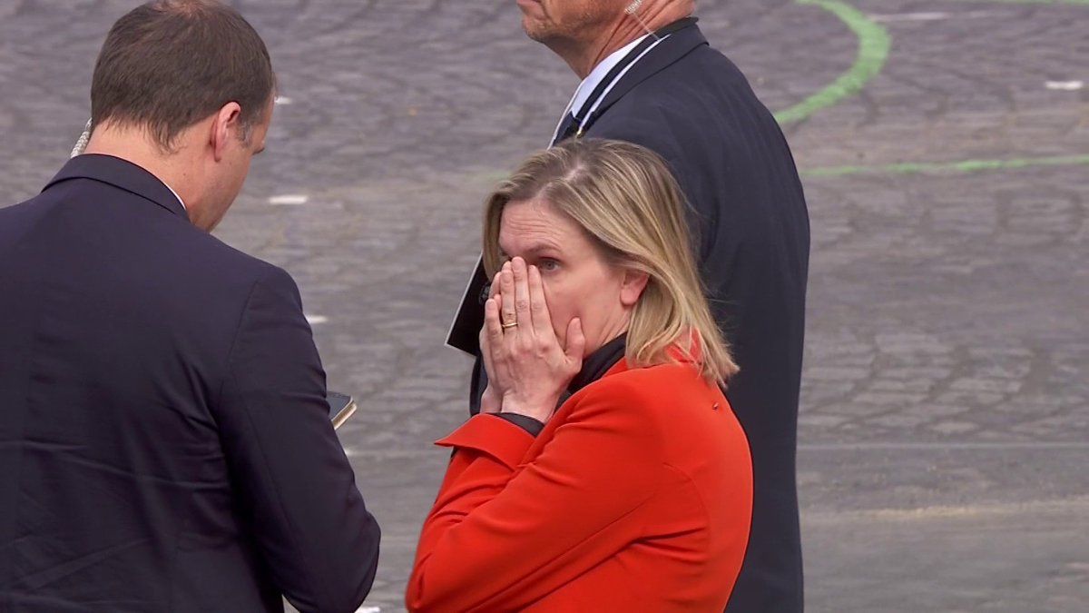 🔴 ARCHIVE Quand Agnès Pannier Runacher oublie son masque le 14 juillet 2020.