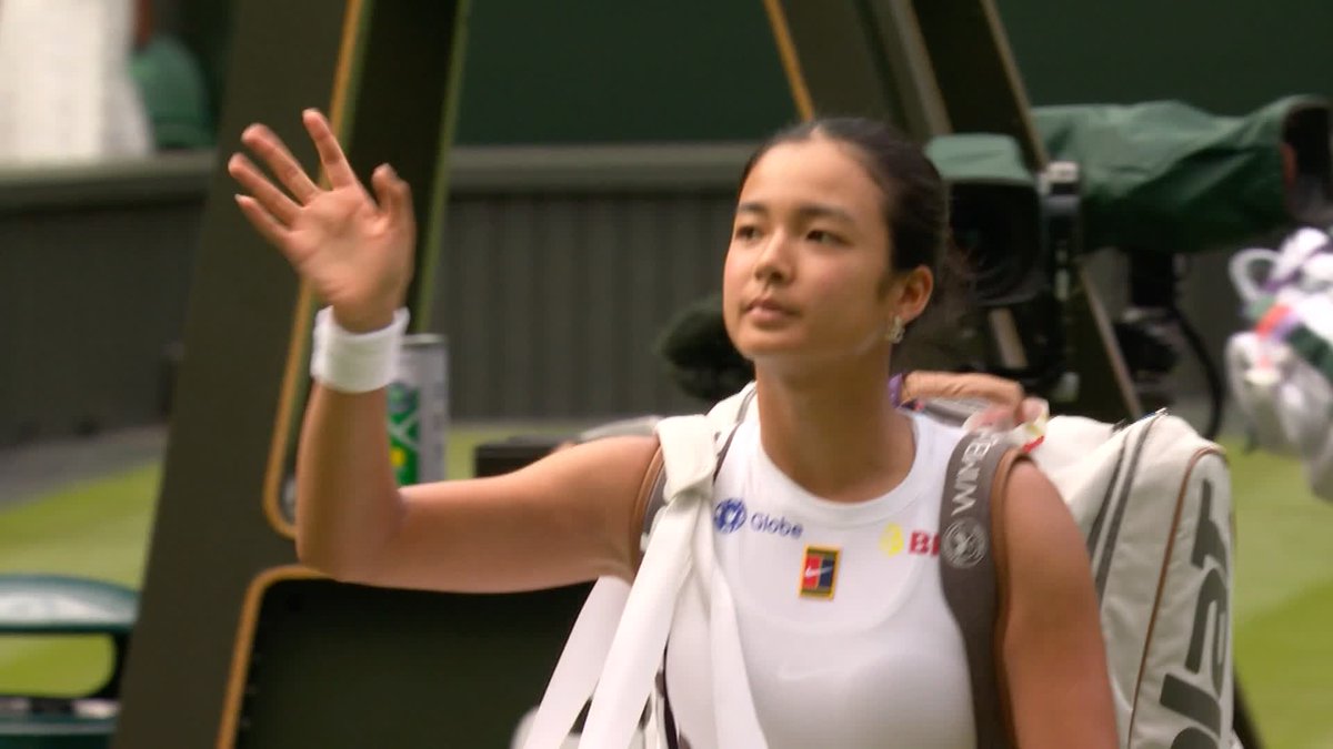 Alexandra Eala leaves to warm applause following a Centre Court debut to be proud of 🇵🇭 #Wimbledon
