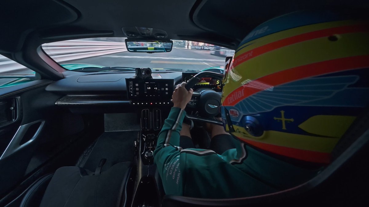 Alonso y una vuelta a Mónaco con el Aston Martin Valhalla