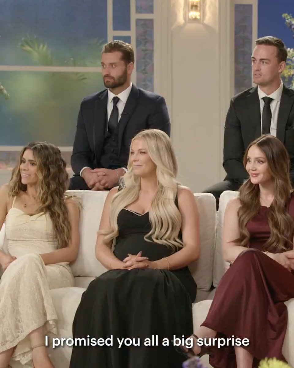 👏 Nick Viall should be the new host for all reunion shows on Bravo, and host of Watch What Happens Live. #SLOMW #SecretLivesOfMormonWives