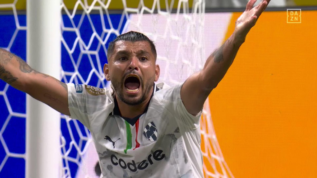 ¡TREMENDA OCASIÓN PARA TECATITO TRAS UN PASE MÁGICO DE CANALES! 😱 @FIFACWC | Todos los partidos gratis en | #FIFACWC #TakeItToTheWorld