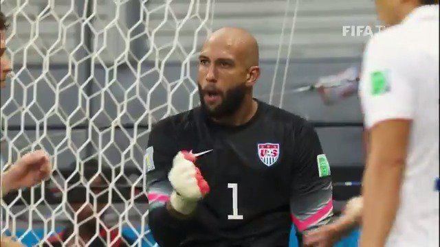 Há exatos 11 anos: O goleiro Tim Howard estabelecia um recorde na Copa do Mundo 2014, ao fazer 16 defesas em uma única partida contra a Bélgica 👏. Nostálgico!