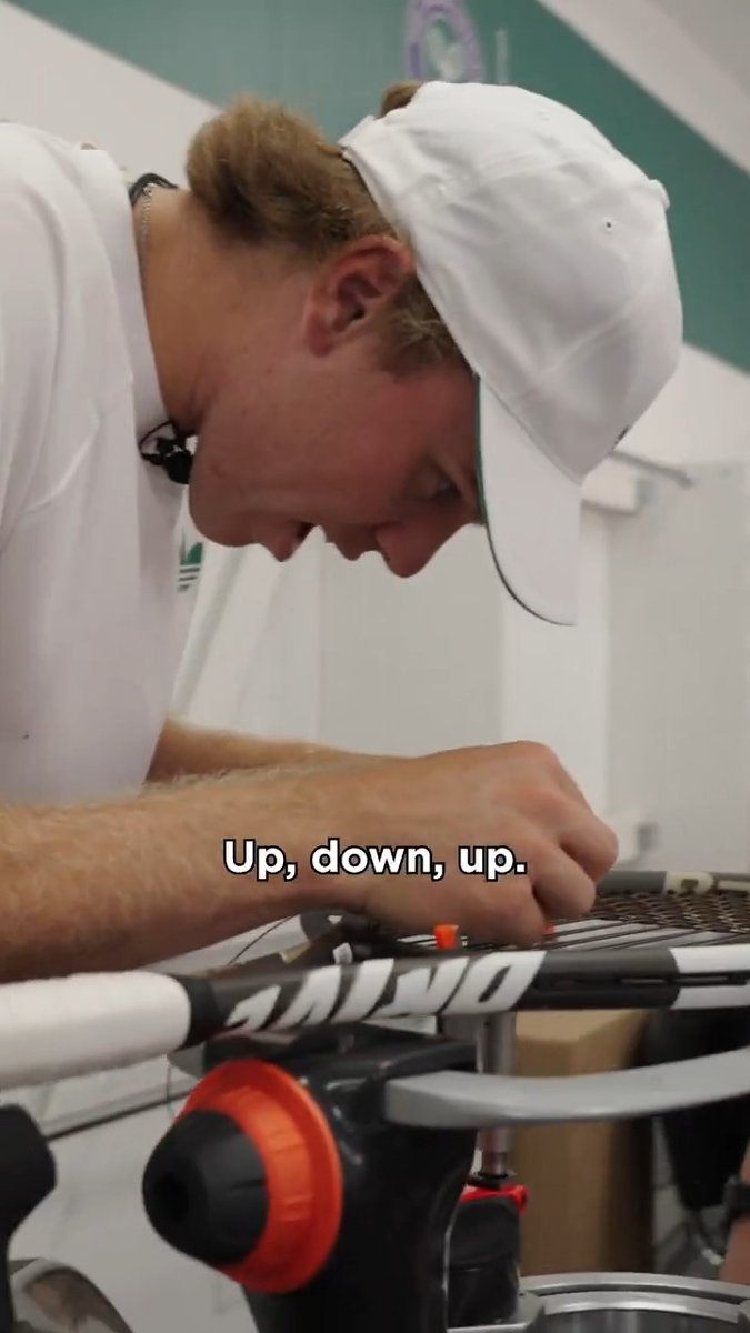 Can tennis players string their own rackets? Find out in the Babolat Stringing Challenge 🫣