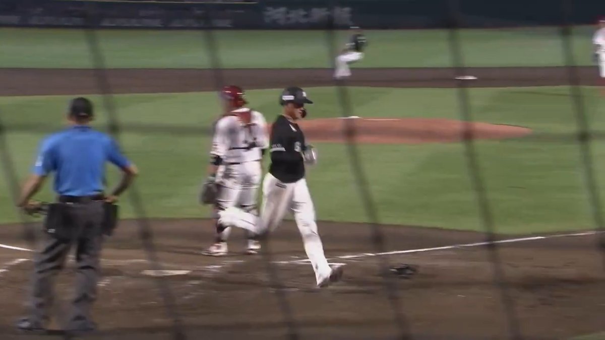 千葉ロッテが6連打で5点‼️ 寺地隆成 選手：内野安打 安田尚憲 選手：レフトへのヒット 山本大斗 選手：レフトへのヒット 西川史礁 選手：同点タイムリーヒット ソト 選手：2点タイムリーヒット 藤岡裕大 選手：2点タイムリー2ベースヒット 👇ライブ配信はこちら