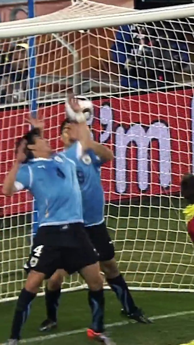OTD in 2010: Luis Suárez was sent off for his infamous handball against Ghana that eventually went on to help Uruguay reach the 2010 FIFA World Cup semifinals ✋🇺🇾 What was your first reaction when you saw how this one played out?