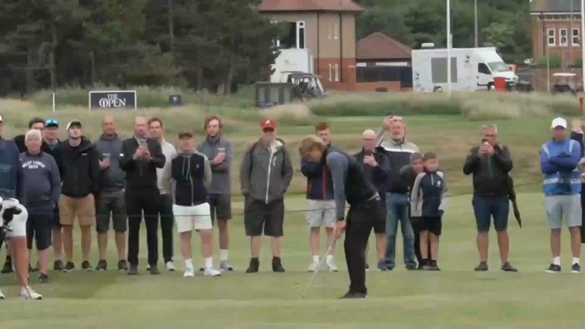 Richard Teder with a chip-in EAGLE to secure a spot in The Open after a play-off in qualifying! Despite a rules dispute, the 20-year-old will become the first Estonian EVER in the tournament! 🇪🇪🦅