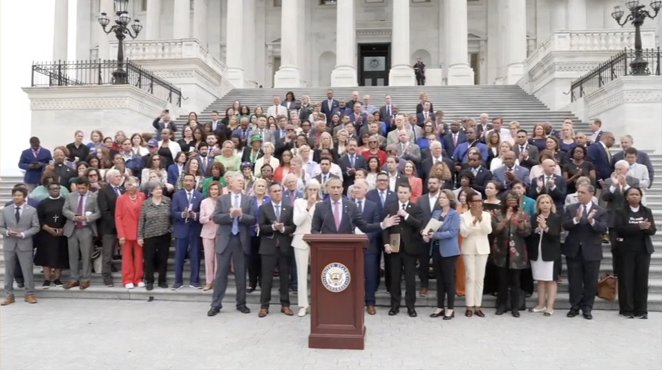 Leader @HakeemJeffries: All we need are 4 Republicans to show John McCain level courage. There are 220 of them. Stand up for everyday Americans. Not the wealthy, the well-off and the well-connected. Why would anyone vote for this dangerous and extreme bill?