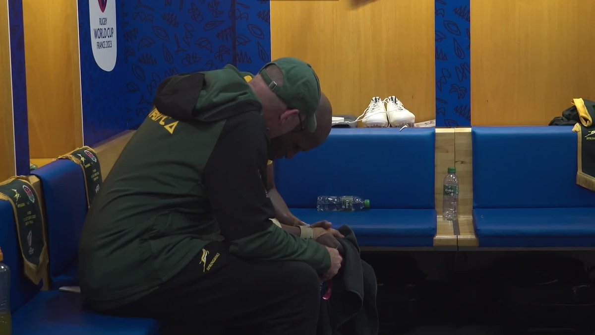 A moment that had all South Africans emotional 🥺 Seeing Bongi Mbonambi crying in the changeroom after that Rugby World Cup win against England 😭 Does he get the nod in your #BokDreamTeam as the hooker? 🗳️ Vote now: