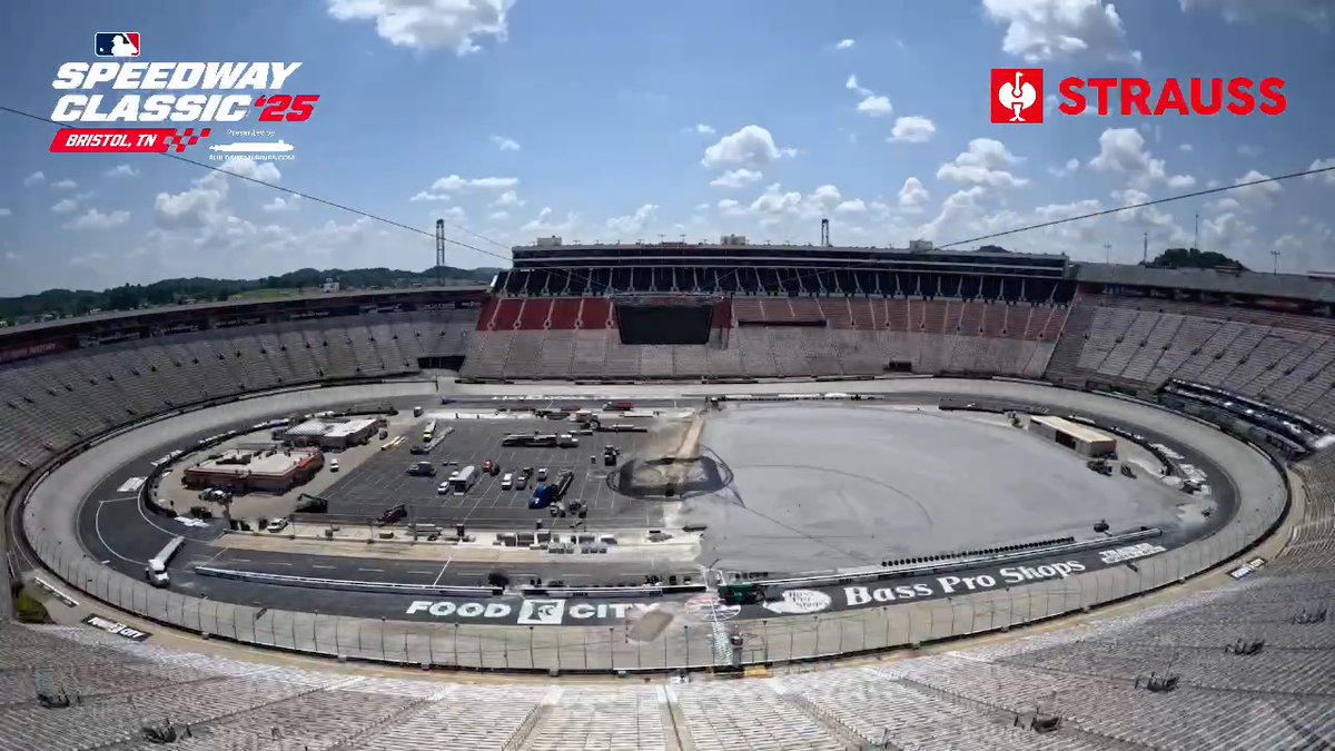 Watch the MLB #SpeedwayClassic25 come to life in this stunning time lapse, captured in late June 2025. ⚾️ Read more 👉