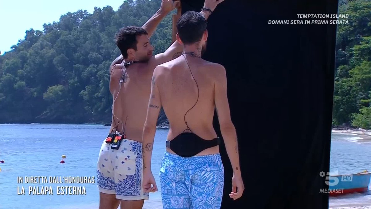 "Un'altra settimana e ci stava solo 'u costume" La reazione di Jey 😂😂😂 #Isola