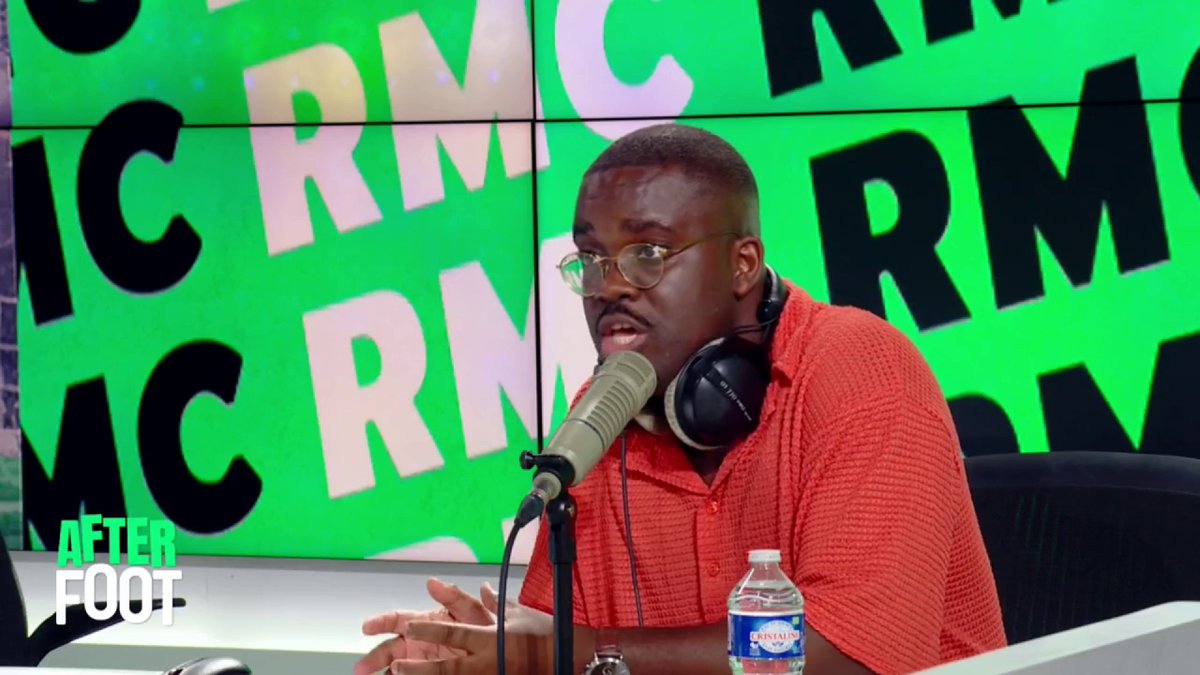 🗣💬 "Je veux qu'il fasse une grande saison. Je n'ai pas aimé sa deuxième partie de saison dernière. À 23 ans, il peut grandir en jouant la Ligue des champions" Elton Mokolo espère que Maghnes Akliouche restera une saison supplémentaire à Monaco afin de continuer à progresser.