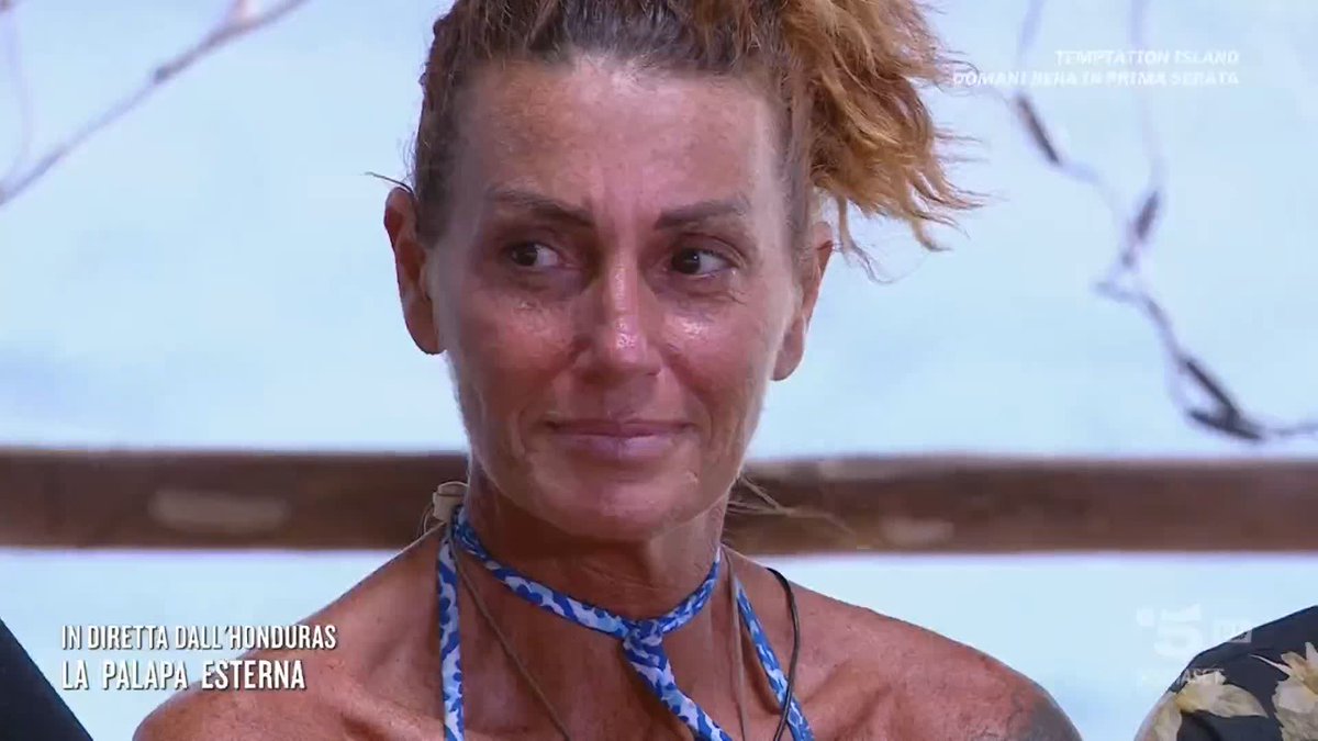 "Non mi sento in colpa per essere felice" Cristina è contenta di essere arrivata sul podio. #Isola
