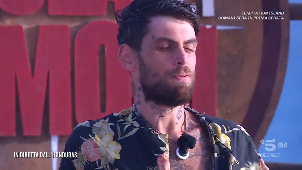 "È stato un percorso veramente assurdo, vi ringrazio tutti!" Jey è il terzo classificato della diciannovesima edizione dell'#Isola