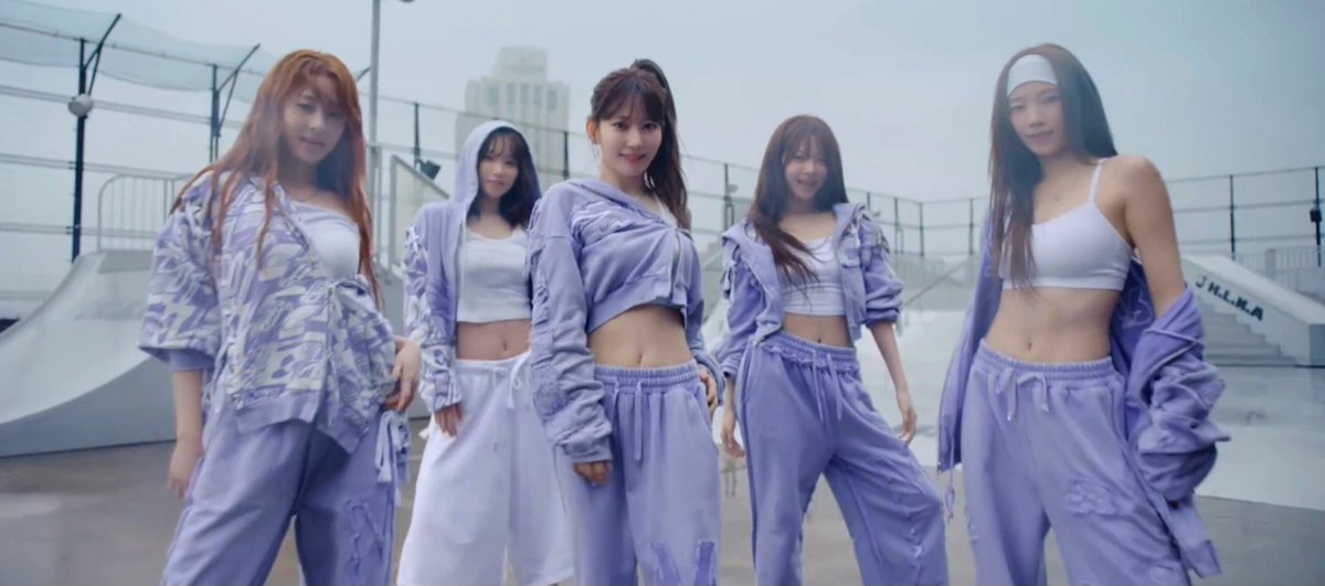 LE SSERAFIM will appear on Mnet M! Countdown today, July 3 (THU) at ~6PM KST to perform 'DIFFERENT' #LE_SSERAFIM #르세라핌 #LE_SSERAFIM_DIFFERENT