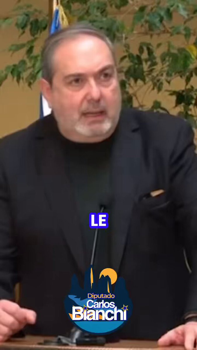 ¿Le parece razonable a alguien, qué cualquier persona en el país, llámese como se llame, se vaya con una #DietaVitalicia de 16 millones de pesos mensuales? 🤔 Me hubiera gustado que el propio Presidente Boric le ponga urgencia a esta discusión, ha habido poca consecuencia‼️