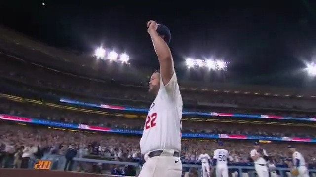 Strikeout No. 3,000! Clayton Kershaw becomes the 20th pitcher in Major League Baseball history to record 3,000 career strikeouts.
