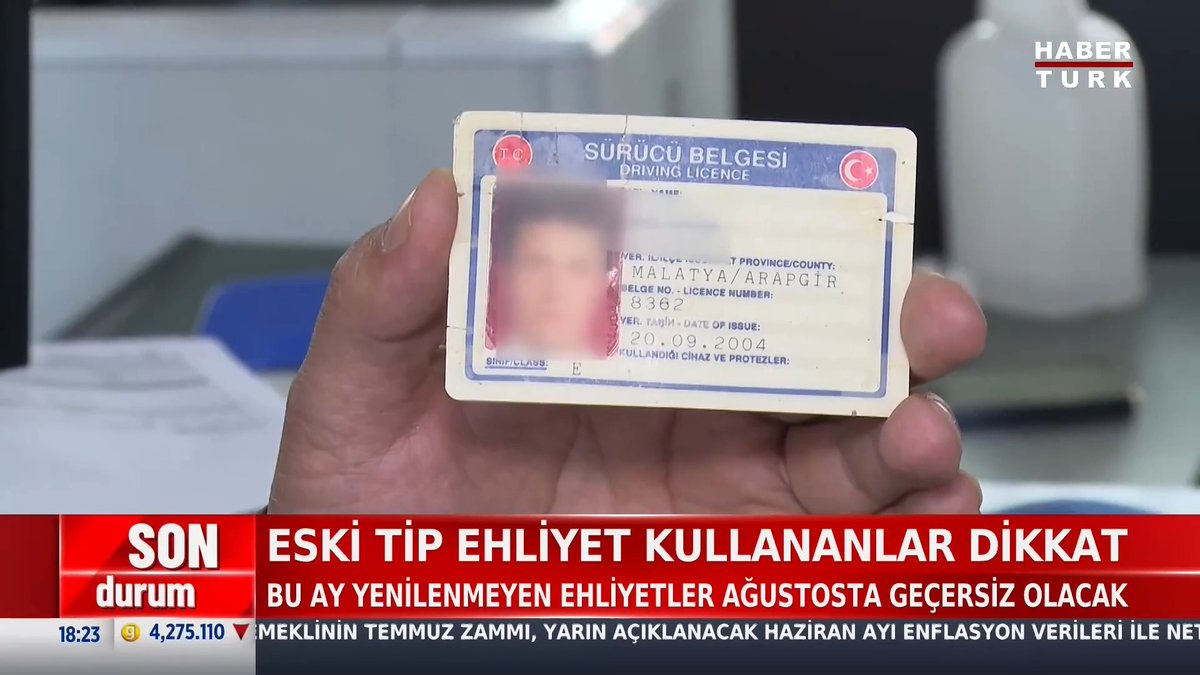 Eski tip ehliyet kullananlar dikkat! Bu ayın sonuna kadar yenilemeyenlerin ehliyeti 1 Ağustos'tan itibaren geçersiz sayılacak. -Temmuz ayı boyunca 15 TL -1 Ağustos'ta ise 7,438 TL