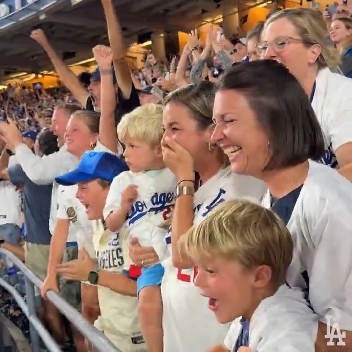 The Kershaw family's reaction to Clayton reaching 3,000 career strikeouts. 😭