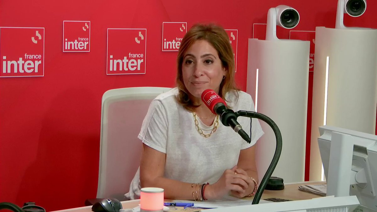 "Si vous étiez un tabouret, un camembert et une affaire judiciaire impliquant Nicolas Sarkozy, vous seriez qui, vous seriez quoi ?" : quand Charline Vanhoenacker interviewe Léa Salamé #le710Inter