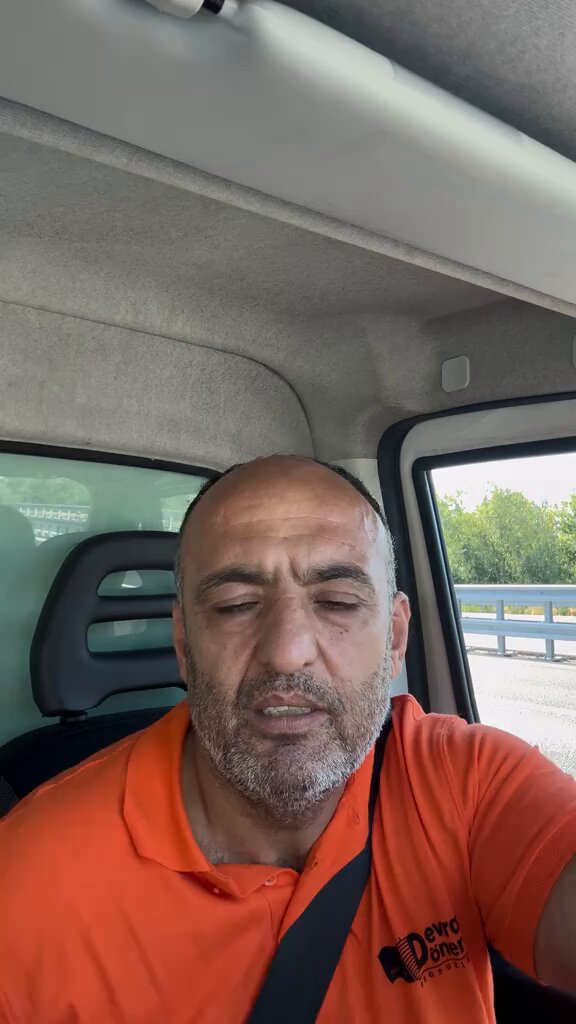 Bu halk bütün gerçekleri görüyor artık CHP’nin genel başkanlığında kalamazsın istifa et onurun şerefin varsa Özgür Özel istifa et kimse seni istemiyor hainlikle rüşvetle düzenbazlık da genel başkan oldun bütün yaptığınız pislikler gün yüzüne çıktı şaibeli genel başkan istifa et