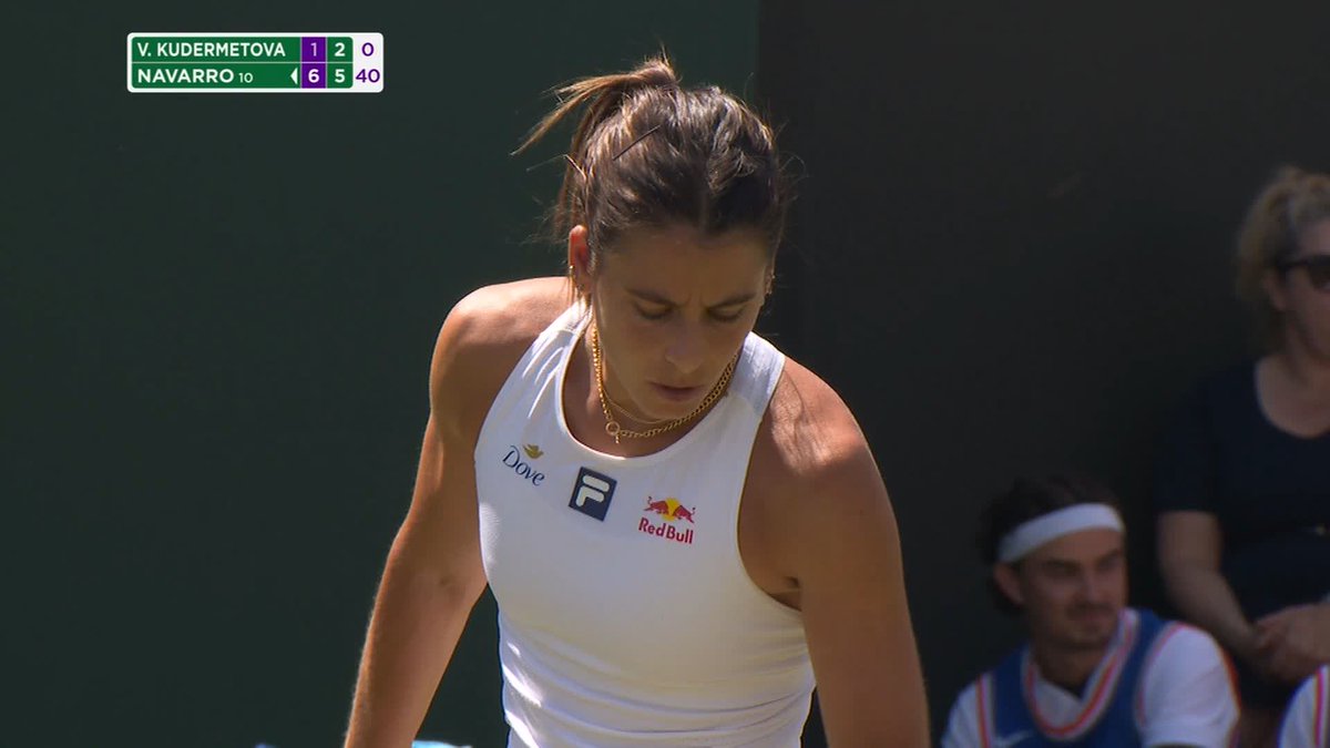 Into R3 on No.3 Court 💪 Emma Navarro produces a solid performance to defeat Veronika Kudermetova 6-1, 6-2 and continue her strong start at #Wimbledon