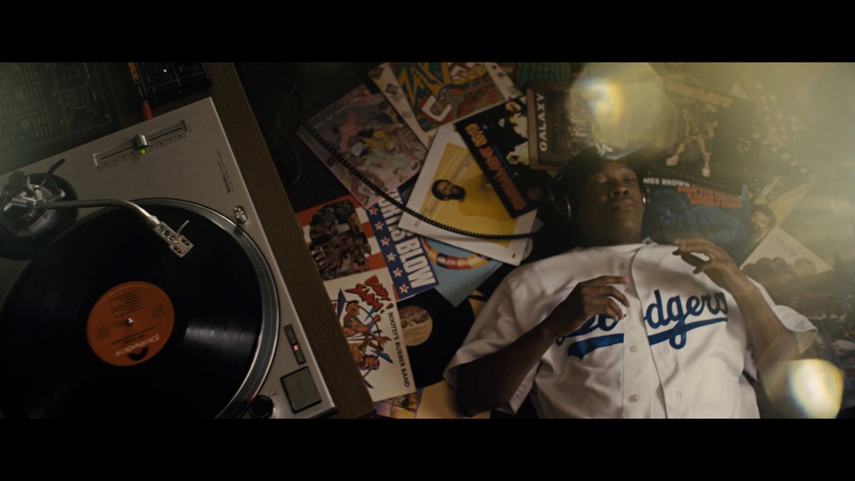DR. DRE, EAZY-E, ICE CUBE, SNOOP DOGG… Le film N.W.A : STRAIGHT OUTTA COMPTON, c’est dispo.