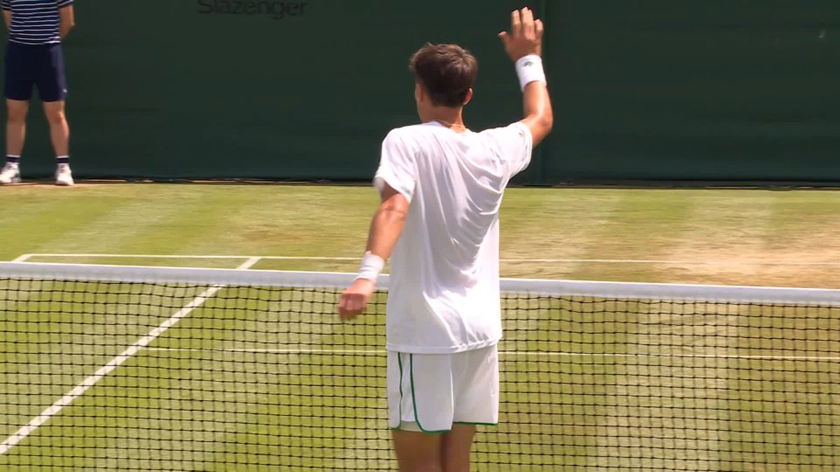 Mega Mensik ๐จ๐ฟ 19-year-old Jakub Mensik defeats Marcos Giron 6-4, 3-6, 6-4, 7-6(4) to become the youngest Czech player to reach the Gentlemen's singles 3R at #Wimbledon since 2005.