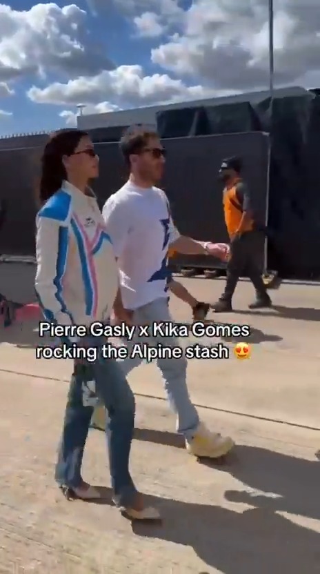 Pierre and Kika representing 👊