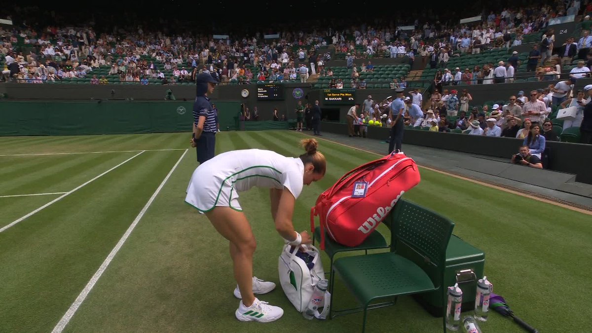Electric from Elena ⚡️ The 2022 Ladies' Singles Champion defeats Maria Sakkari 6-3, 6-1 to fly through to the third round 3️⃣ #Wimbledon