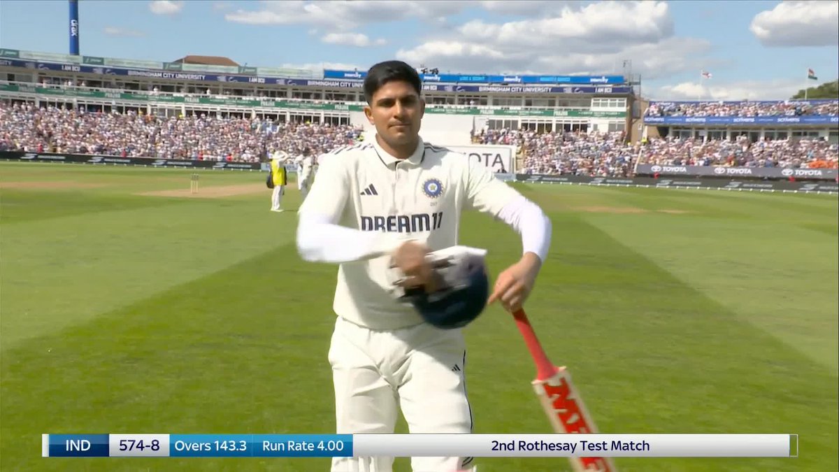 Shubman Gill's MAGICAL innings comes to an end 🪄 The Indian captain receives a standing ovation from the Edgbaston crowd 👏