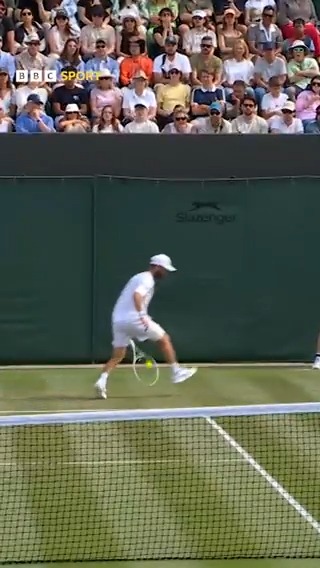 This is an incredible shot from Corentin Moutet 👏 #Wimbledon