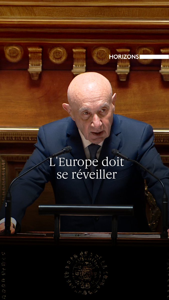« Nous n'avons ni les moyens, ni la volonté de soutenir comme il le faut ceux qui meurent par dizaine de milliers pour se défendre et pour nous défendre : les Ukrainiens. L'Europe doit se réveiller. » Claude Malhuret hier au Sénat. #DirectSenat | Les Indépendants Sénat