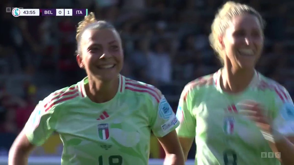Arianna Caruso breaks the deadlock with a lovely finish to give Italy the lead in Sion. #WEuros2025 #WomensEuros