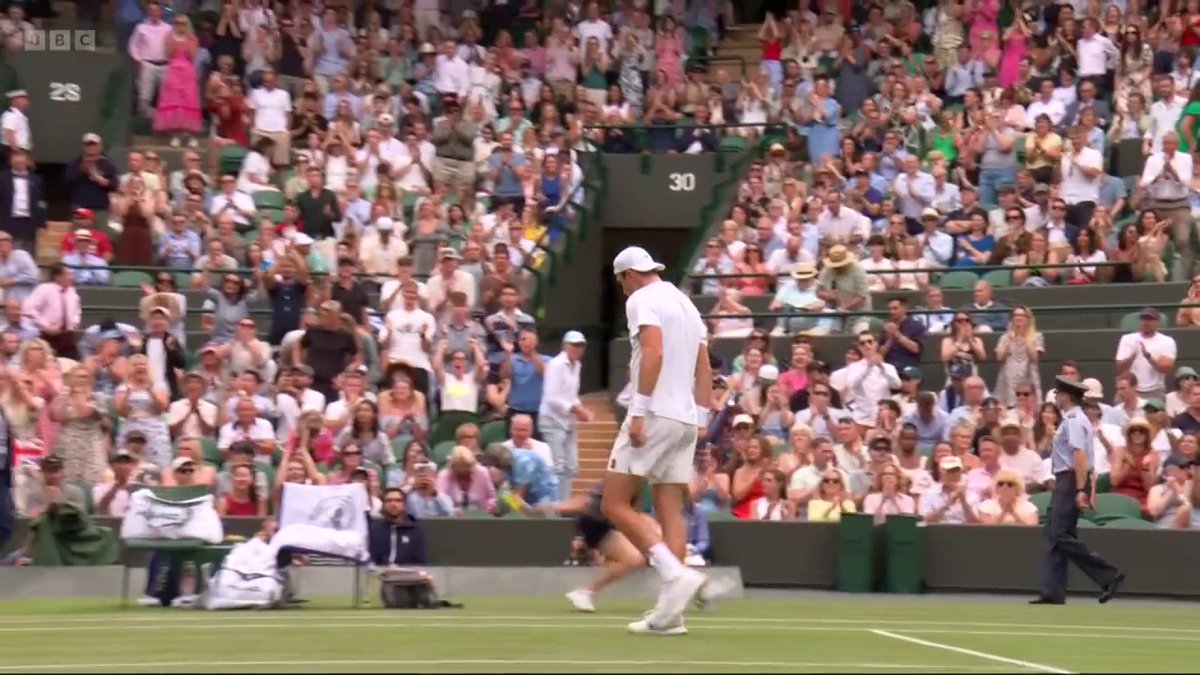 Jack Draper is fighting back against Marin Cilic. He delivers in the third set to bring Court One to its feet. #Wimbledon