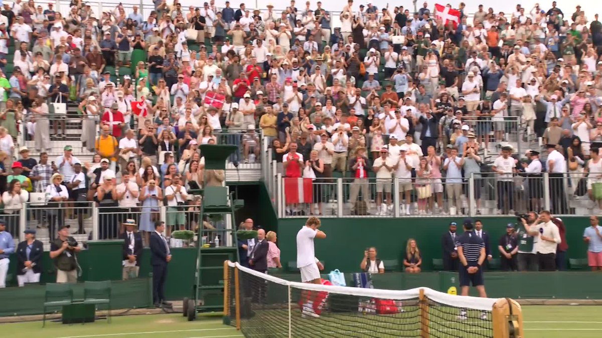 Simply INCREDIBLE. World No.192 August Holmgren beats No.21 seed Tomas Machac after nearly five hours of play on his first appearance in a Grand Slam main draw. Just look at what it means to the Dane 🇩🇰 #Wimbledon