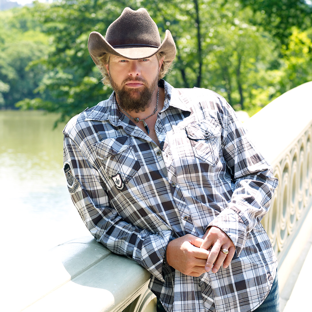 Remembering the legacy of Toby Keith with 6 different covers from some of our favorite country artists. Listen to our Toby Keith Covered Session playlist here: Megan Moroney Tuck Ella Langley Parker McCollum Ashley McBryde Riley Green