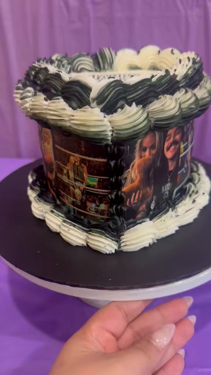 My Livdom birthday cake 🥹 happy birthday to me ❤️😊😈
