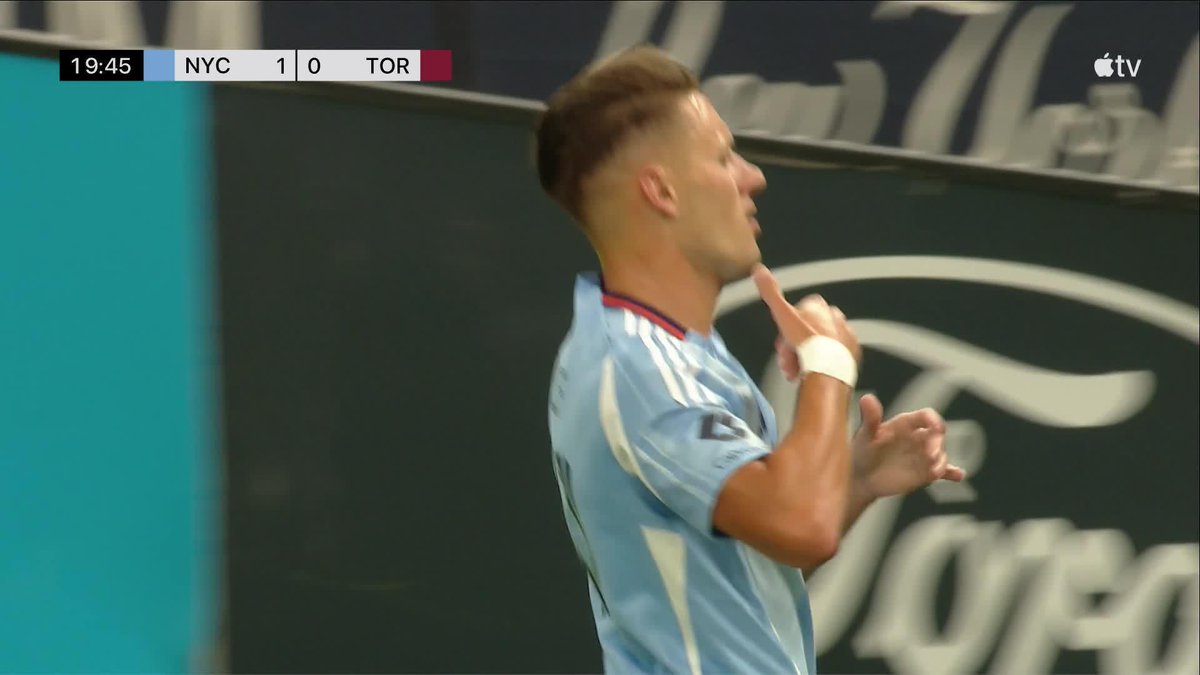 Hannes Wolf side volley for his ninth goal of the year! 😮‍💨 📺 #MLSSeasonPass: