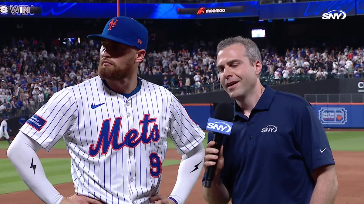"We appreciate you guys coming out. That was huge. This is the way we want it every night. It feels like playoff baseball and we feed off that. That was huge there in the 9th inning." Brandon Nimmo with Steve Gelbs after the Mets' win!