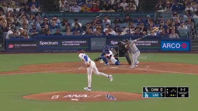 The movement on this Dustin May pitch. 😳