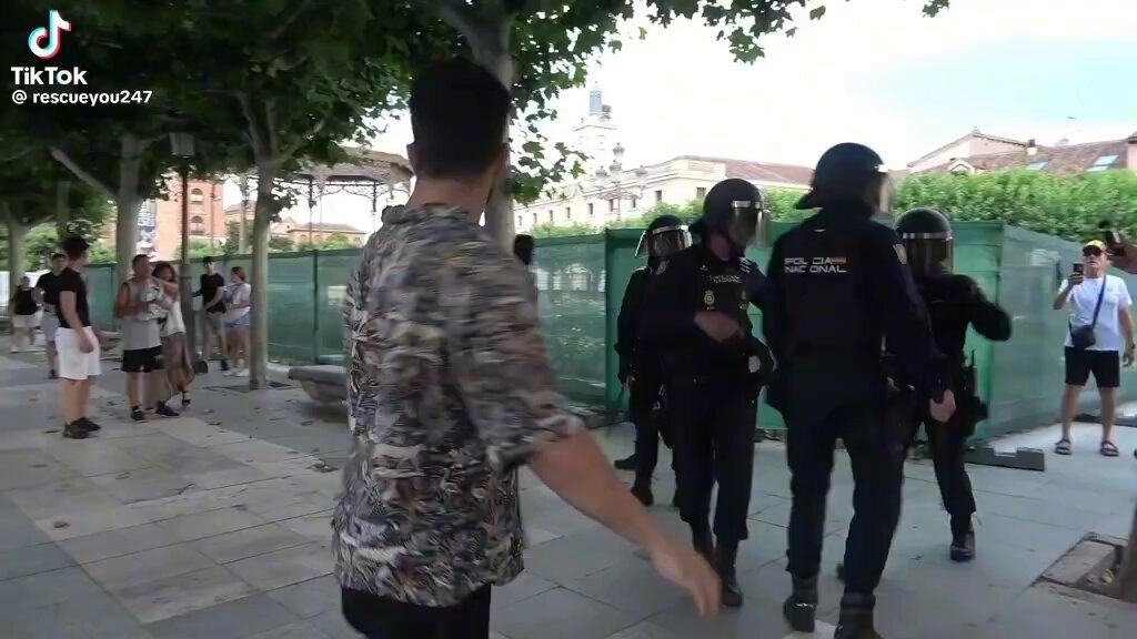 Cumplir órdenes es una cosa y ser las putas de Marlaska otra. "Cuando las leyes son injustas, lo correcto es desobedecer".