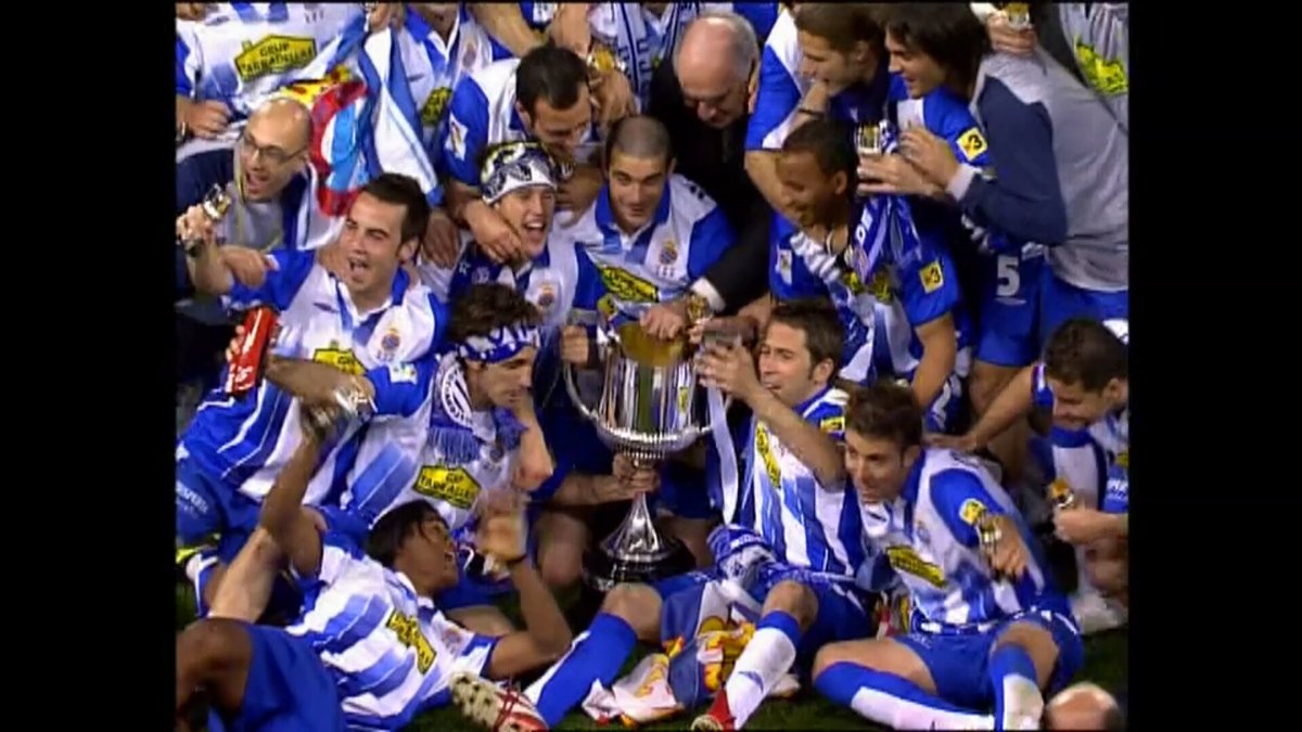 ⚪🔵 INICI PROGRAMACIÓ ESPECIAL 125 ANIVERSARI RCD Espanyol de Barcelona 📌 Dissabte 5 14:30 - Final Copa 2000 📌 Diumenge 6 14:45 - Partit del Centenari: Espanyol-Argentina La col·lecció de partits i documentals històrics, ja disponible a 3Cat 👉 #RCDE125