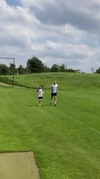 Hannah is back at Carrington 🤩 It's her first time running since the birth of baby Romi 🏃‍♀️❤️ 📲 Hannah Blundell